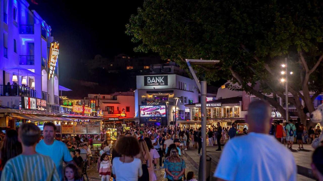 Holiday البوفيرا المظهر الخارجي الصورة