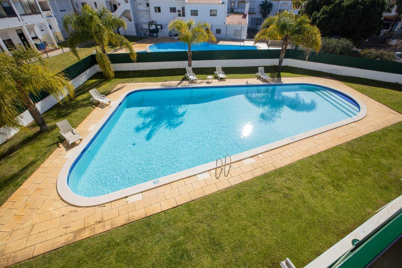 Holiday البوفيرا المظهر الخارجي الصورة